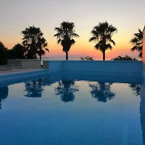 Hibiscus Villas Kounoupidhianá